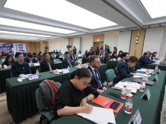 2024zhongguoguojijiaoyuxunhuizhanjiliuxueyingcaizhaopinhuixinxifabuhuodongzaijingchenggongjuxing